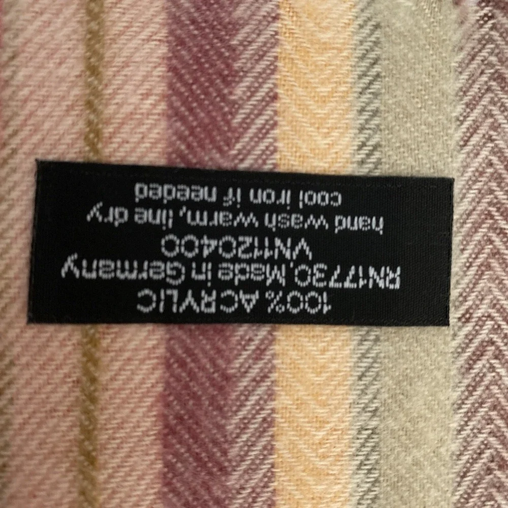 Woman's Winter Scarf Pink Tones Made In Germany So Soft 100% Acrylic